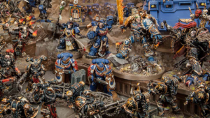 Ejército de miniaturas de Warhammer 40K en una partida de juego de mesa.